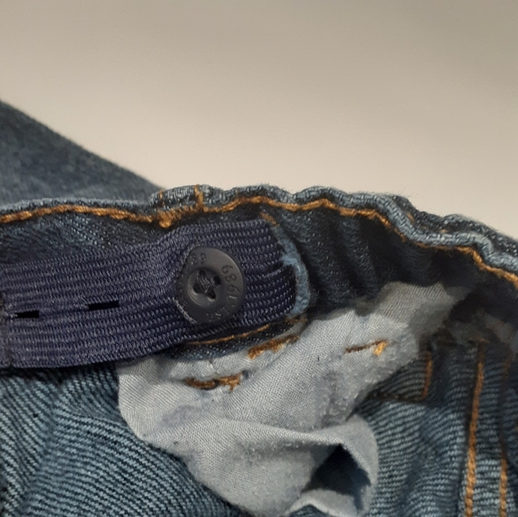 Toddler Boy sweater and Denim Jean's. Long slee - Picture 6 of 7